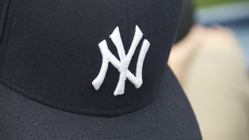 new york yankees logo baseball hat