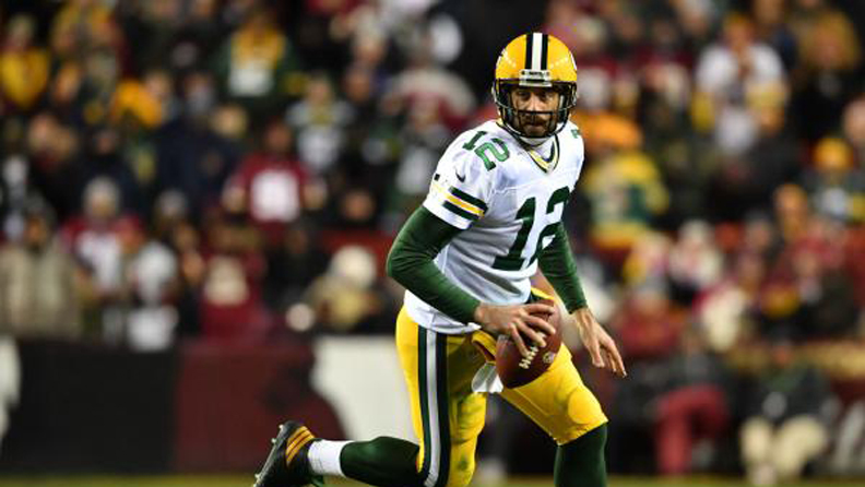 green bay packers quarterback NFL football